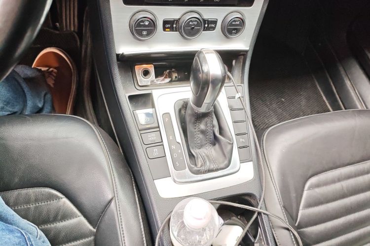 Used Volkswagen Magotan 2015 1.8TSI Advanced Model Gear Lever