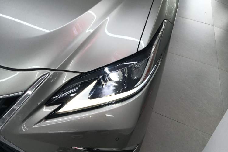 Used Lexus ES 2021 200 Excellence Edition