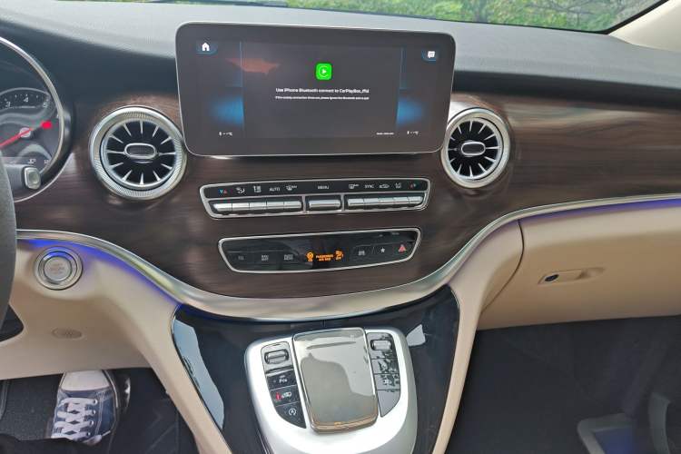 Used Mercedes-Benz V-Class 2022 V 260 Avantgarde Edition
