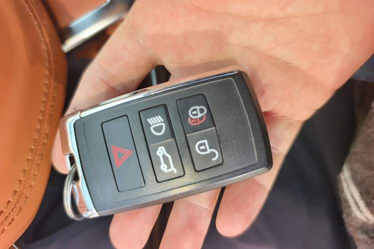 Used Land Rover Range 2014 3.0 TDV6 Vogue Vehicle Key