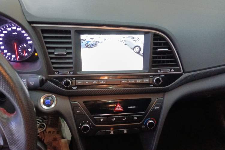 Used Hyundai Elantra (6th Generation / Lingdong) 2018 1.4T Dual-Clutch Xuan Dong · Dynamic Edition Audio And AC Panel