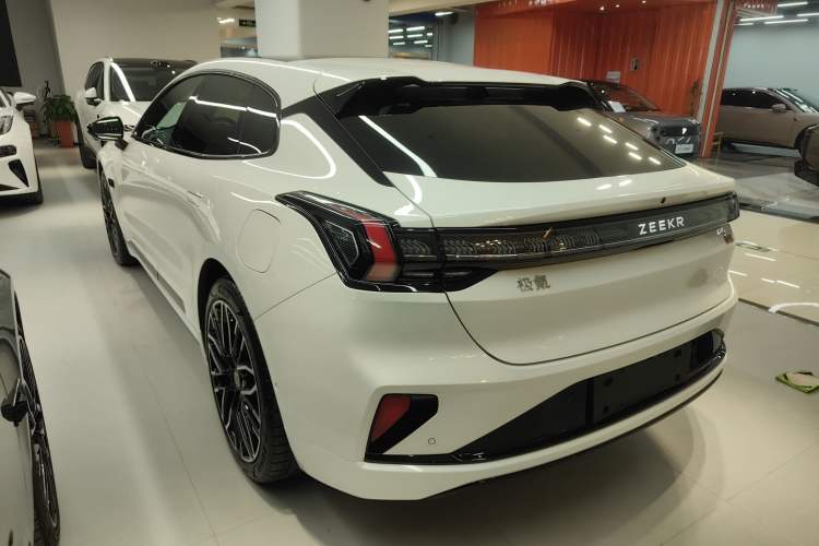 Used Zeekr 001 2025 YOU Edition 100 kWh All-Wheel Drive Exterior 2