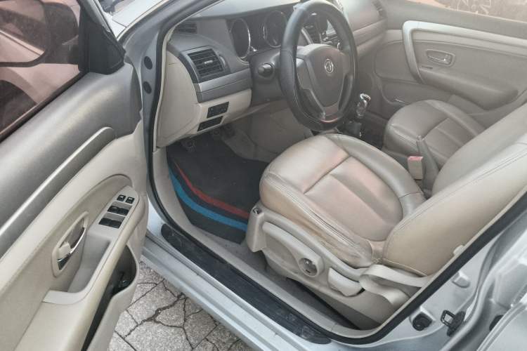 Used Dongfeng Aeolus A60 2012 1.6L Manual Luxury Model Driver Seat