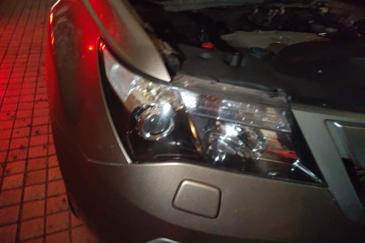 Used Acura MDX 2010 3.7 Standard Edition Right Front Headlight