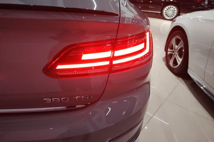 Used Volkswagen FAW-Volkswagen CC 2023 380TSI Striking Edition
