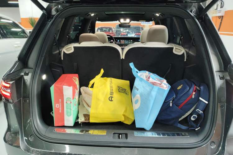 Used Li Auto ONE 2020 Extended-Range 6-Seater Version
