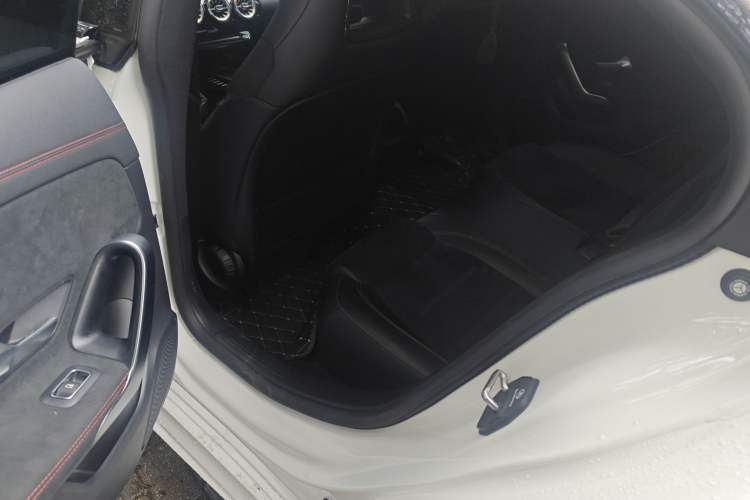 Used Mercedes-Benz CLA 2022 Refreshed CLA 200 4MATIC
