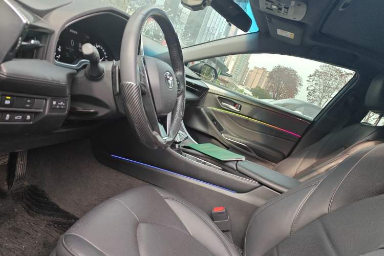 Used Toyota Avalon 2023 2.5L Luxury Edition Left Front Seat