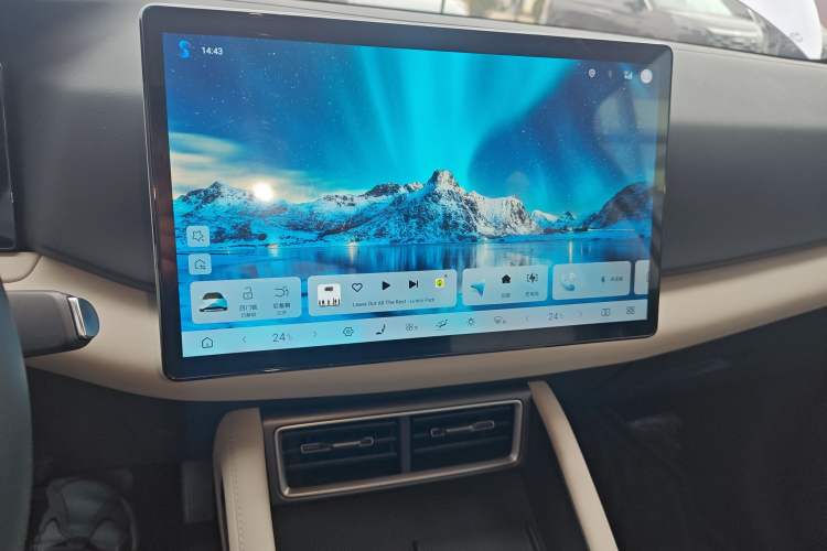 Used BYD Yuan UP 2025 Intelligent Driving Version 401 km Beyond-Range Edition