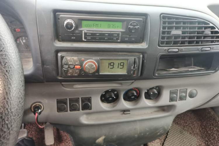 Used Ford Classic Transit 2013 2.8T Facelifted Diesel Van - Short Wheelbase Mid-Roof Model JX493ZLQ4
