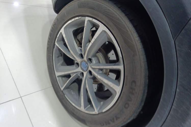 Used BYD Tang New Energy 2018 DM 2.0T All-Wheel Drive Smart Connectivity Luxury Model 7 Seats China V Emission Standard Right Rear Wheel Hub