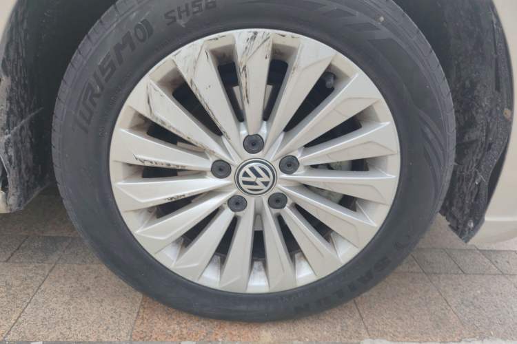 Used Volkswagen Lavida 2019 1.5L Automatic Comfort Edition China VI Standard Right Front Wheel Hub