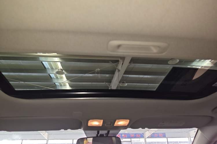 Used Kia KX Cross 2019 1.6L Automatic Dynamic Sunroof Version China VI Headliner