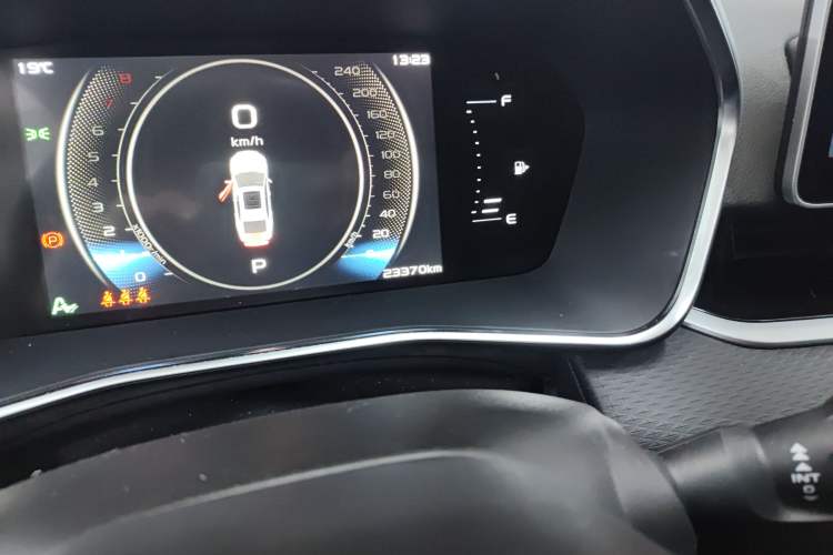 Used Geely Auto Preface 2023 2.0TD Luxury Version Odometer Close Up