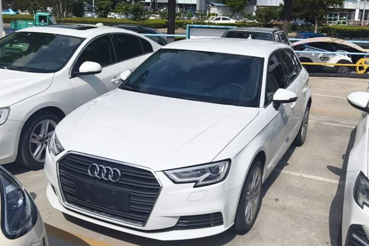 Used Audi A3 2018 30th Anniversary Edition Sportback 35 TFSI Ambition Model Guazi used car, China used car export, Used car for sale, Used  cars, Cheapest cars for sale