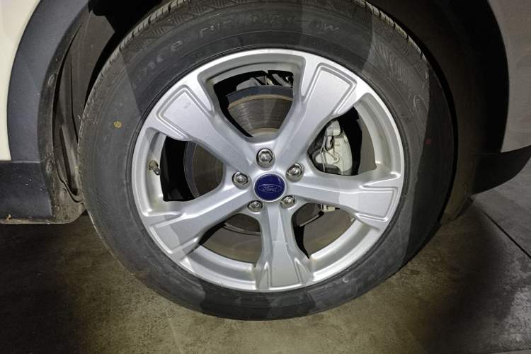 Used Ford Kuga 2017 EcoBoost 180 Two-Wheel-Drive Platinum Edition