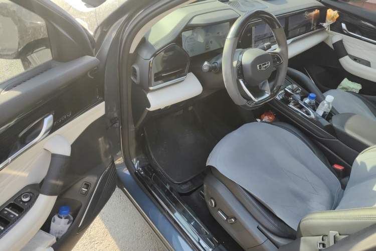 Used Geely Auto Monjaro L 2023 2.0TD High-Power Automatic Two-Wheel Drive Flagship Version Driver Seat