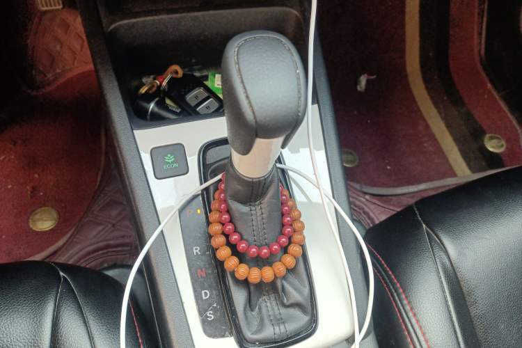 Used Honda Fit 2022 1.5L CVT Trendy Sunroof Edition Gear Lever