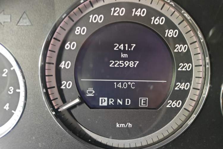 Used Mercedes-Benz E-Class 2011 E 200 L CGI Elegant Model
