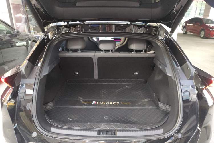 Used Lynk & Co Z20 2025 530 km Range Rear-Wheel Drive Pro