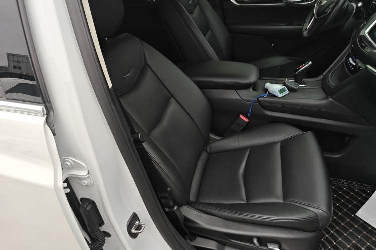 Used Cadillac XT5 2018 25T Luxury Model
