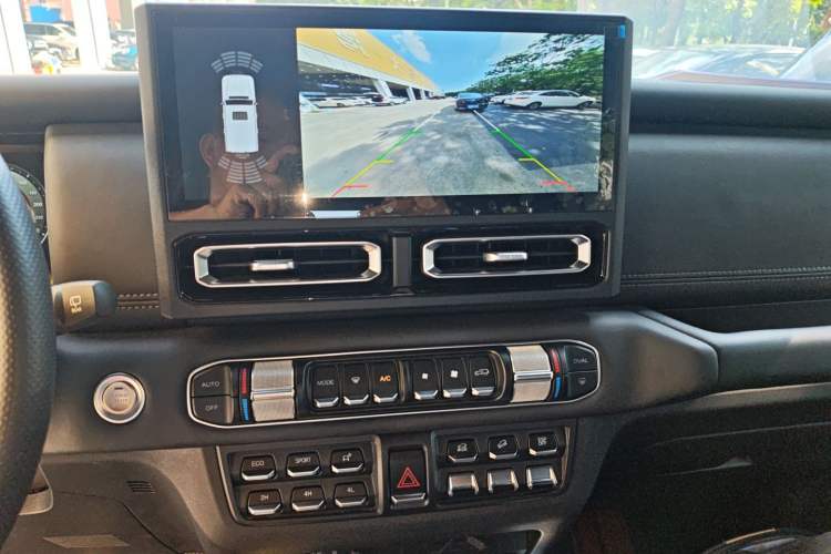 Used 212 T01 2024 2.0T Mechanic Audio And AC Panel