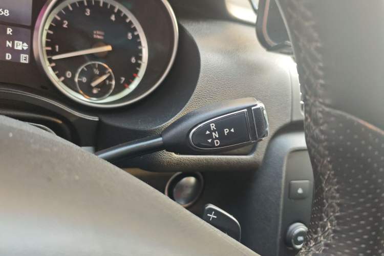 Used Mercedes-Benz R-Class 2017 R 400 4MATIC Exclusive Edition