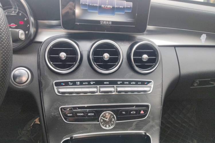 Used Mercedes-Benz C-Class 2016 C 200 L Sport Edition Audio And AC Panel