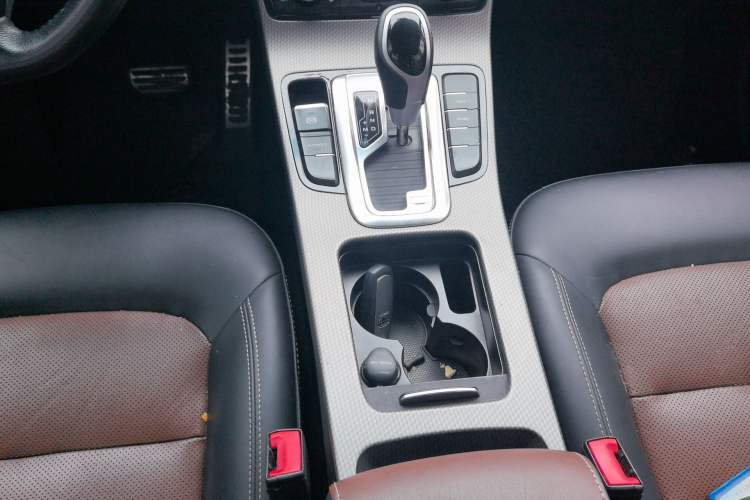 Used Geely Auto Emgrand GS 2016 Sport Edition 1.3T Automatic ZhenShang Model Gear Lever