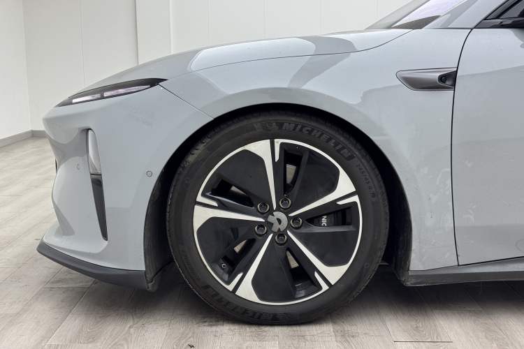 Used Nio ET5T 2024 75kWh Touring Left Front Wheel Hub