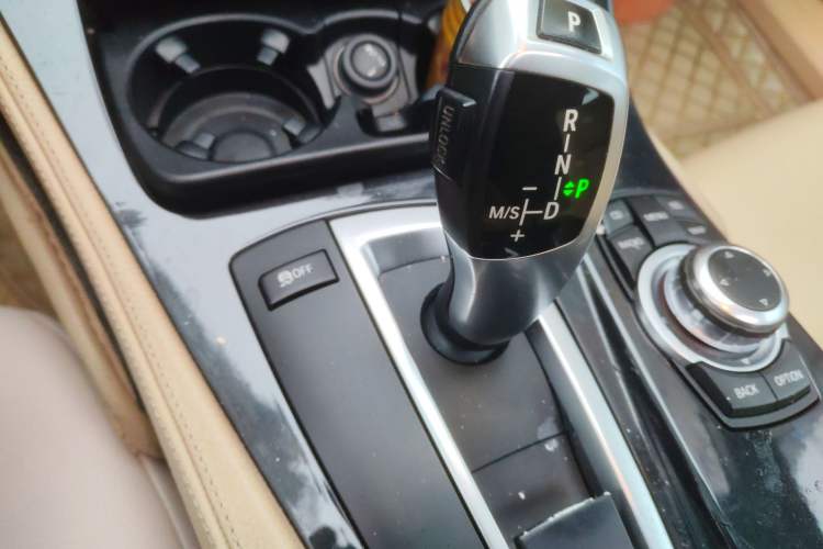 Used BMW 5 Series 2011 523Li Leading Model