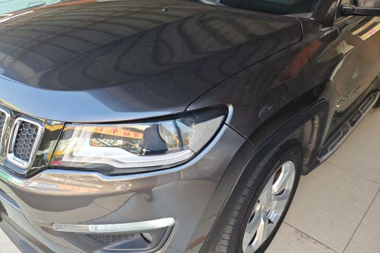 Used Jeep Compass 2017 200T Automatic Family Edition
