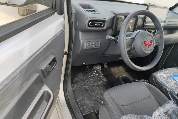 Used Wuling Zhiguang New Energy 2025 Comfort Model Driver Seat