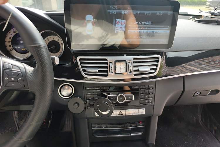 Used Mercedes-Benz E-Class 2015 E 260 L Sport & Fashion Model
