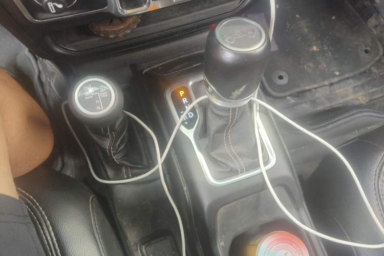 Used Jeep Wrangler 2019 2.0T Sahara 4-Door Version China V Standard Gear Lever