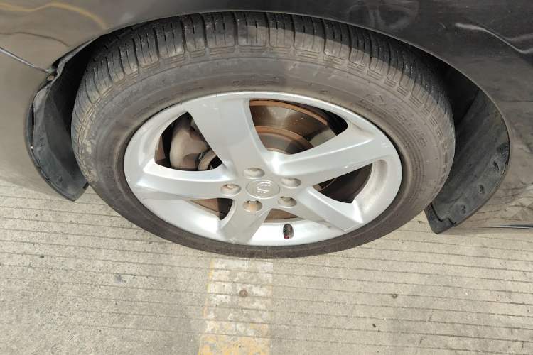 Used Bestune B70 2014 2.0L automatic luxury version