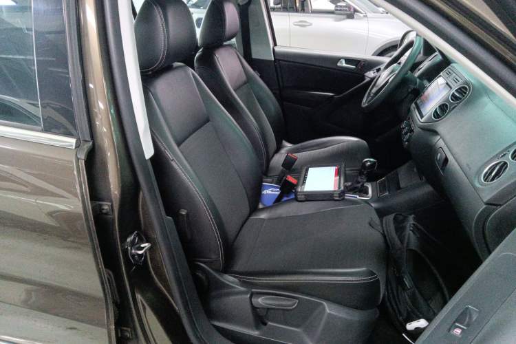 Used Volkswagen Tiguan L 2016 300TSI Automatic Two-Wheel Drive Trend Edition