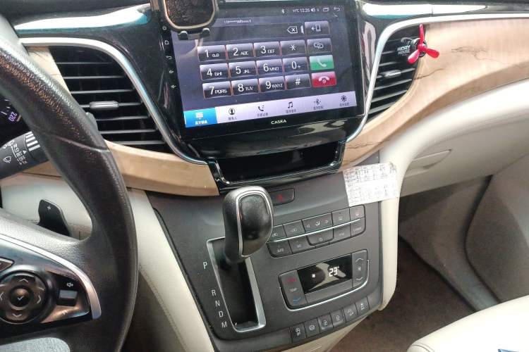 Used Buick GL8 2017 ES 28T Comfort Model China V Standard Audio And AC Panel