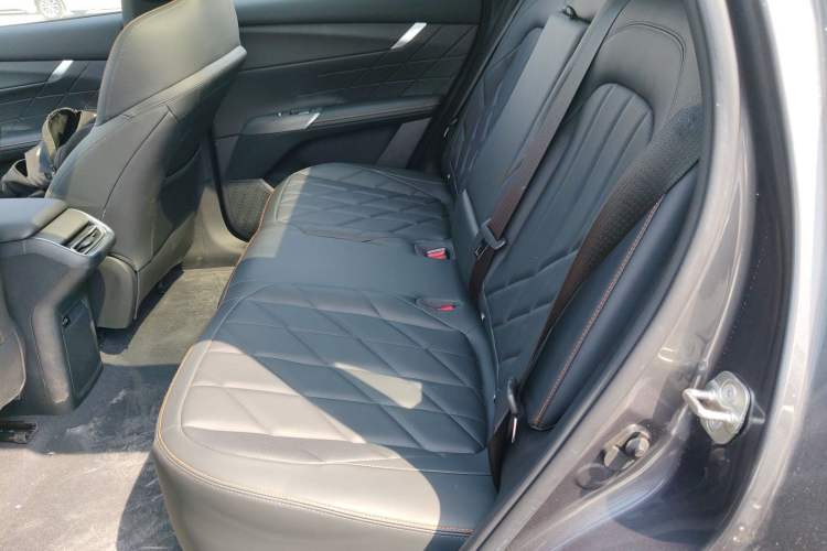 Used CHANGAN CS75 PLUS 2025 4th Generation UItra 2.0T New Blue Whale – Smart & Powerful Version