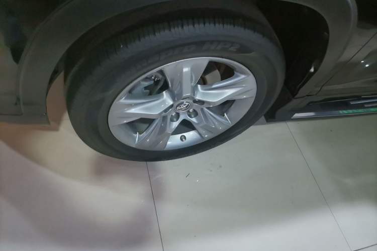 Used Toyota Highlander 2018 2.0T Two-Wheel-Drive Luxury Edition 7 Seats Emission Standard China V Exterior 4