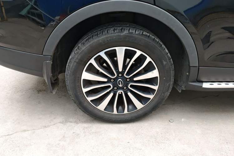 Used GAC Trumpchi GS5 Super 2016 1.8T Automatic Two-Wheel Drive Anniversary Edition Right Rear Wheel Hub