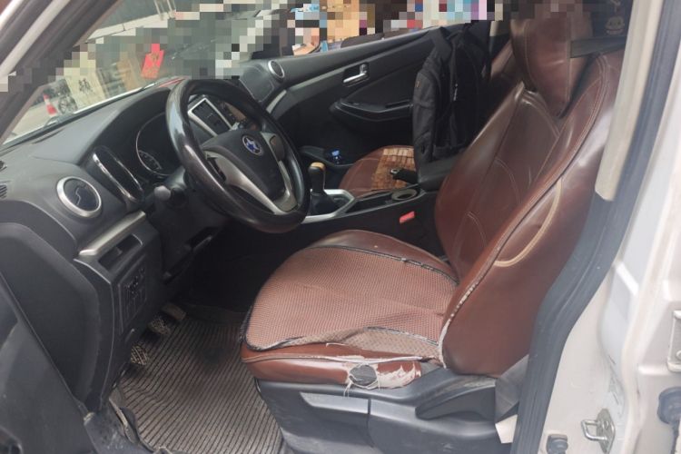 Used Venucia T70 2015 1.6L Manual Ruixing Edition Left Front Seat