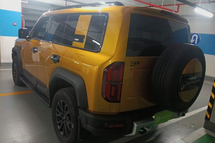 Used Formula Leopard Leopard 5 2023 Navigator Edition
