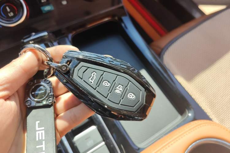 Used JETOUR X70 PLUS 2025 1.5T Luxury Edition 7-Seater