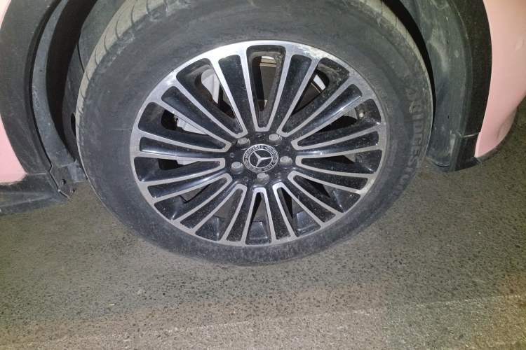 Used Mercedes-Benz GLC 2018 Facelifted GLC 260 4MATIC Dynamic Edition Right Front Wheel Hub