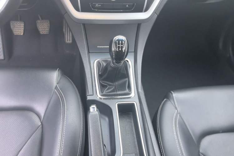 Used Geely Auto Emgrand 2016 Sedan 1.5L Manual Upward Edition