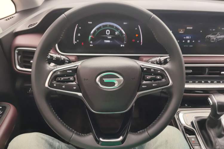 Used GAC Trumpchi M6 2021 PRO 270T DCT Luxury Edition Steering Wheel