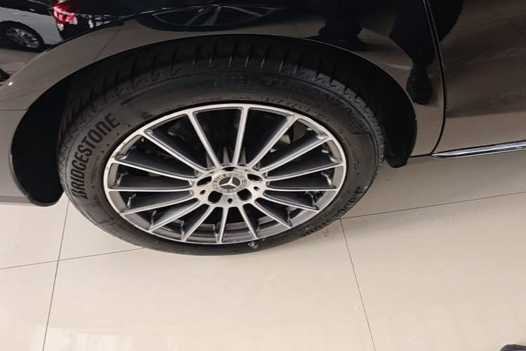 Used Mercedes-Benz E-Class 2022 Second Facelift E 260 L

