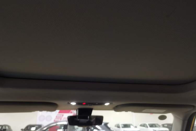 Used iCAR 03 2024 501km Two-Wheel Drive Long-Range Version Headliner