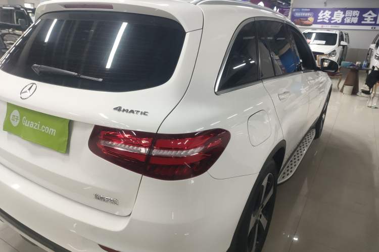 Used Mercedes-Benz GLC 2018 GLC 260 4MATIC Luxury Model
